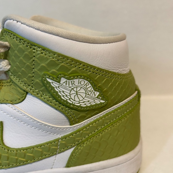 Nike Air Jordan 1 Python Sneakers - Picture 4 of 4